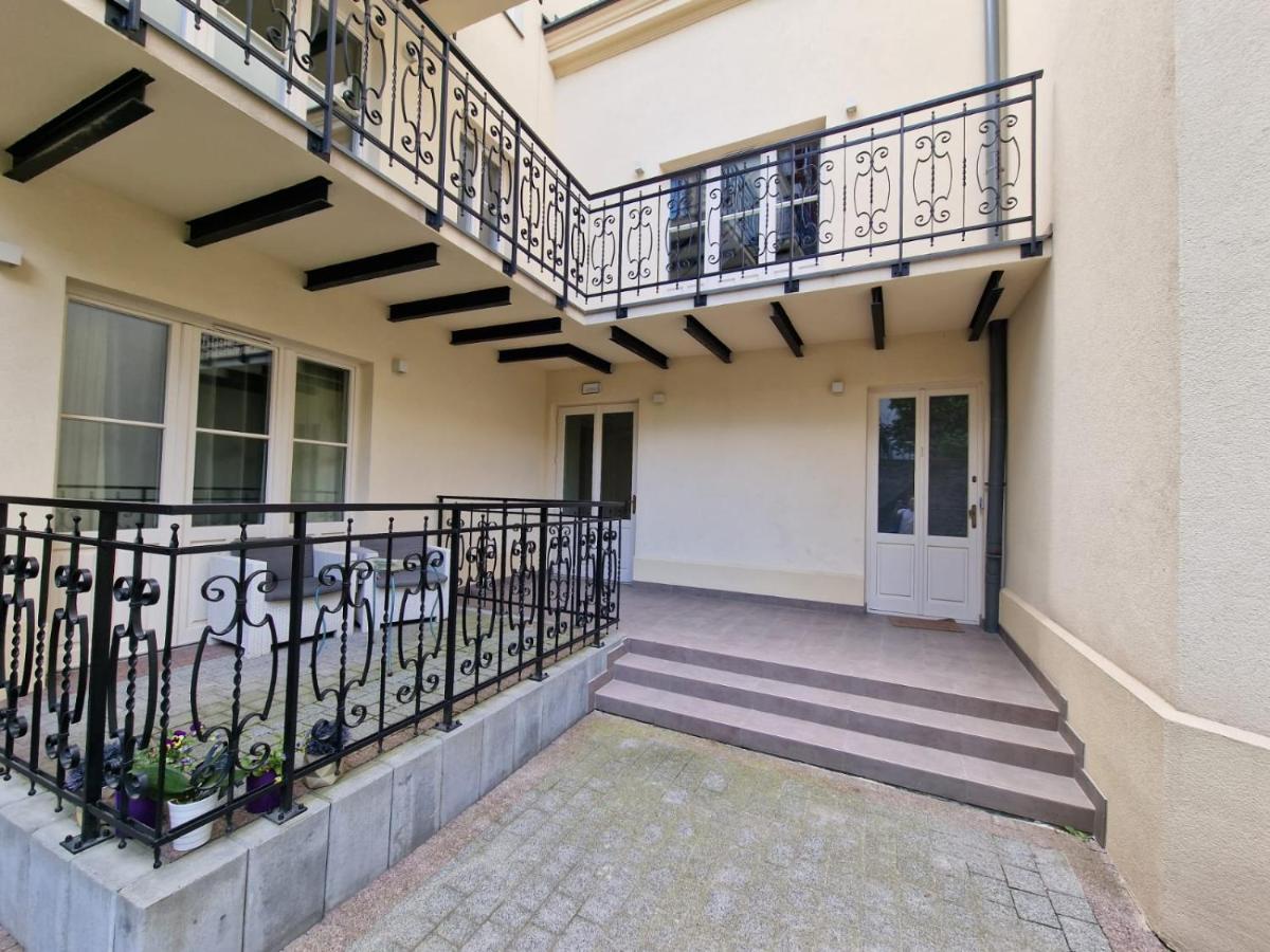 Apartamenty Sebastiana クラクフ エクステリア 写真
