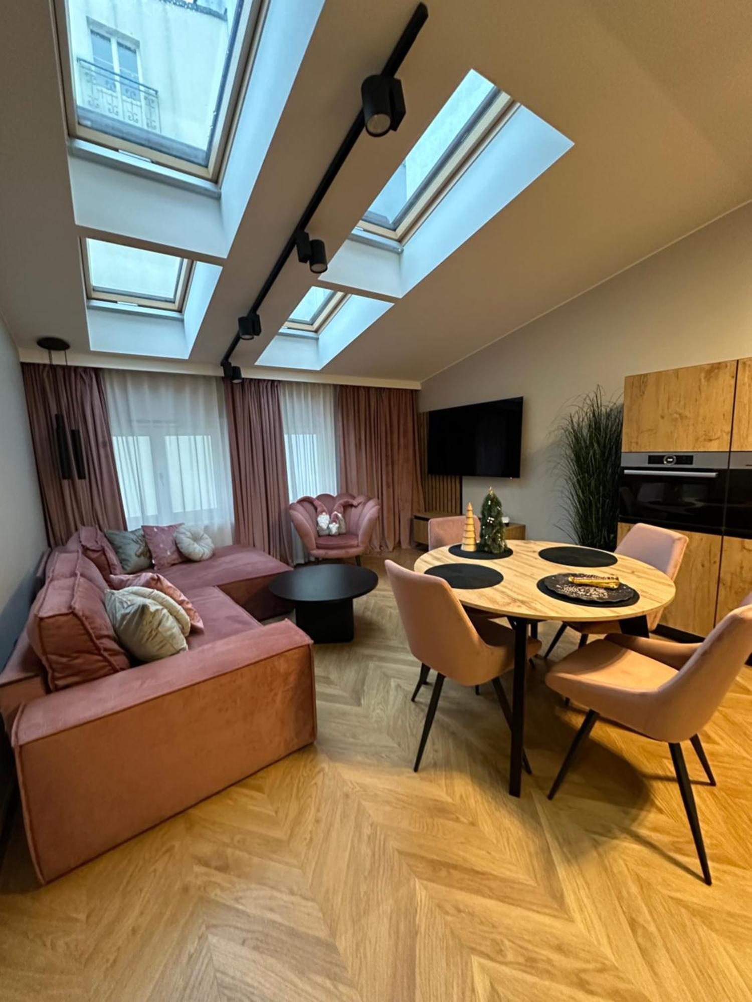 Apartamenty Sebastiana クラクフ エクステリア 写真
